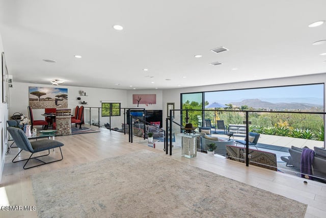 2800 Lynnview Street, Newbury Park, CA 91320 — photo 11 of 80