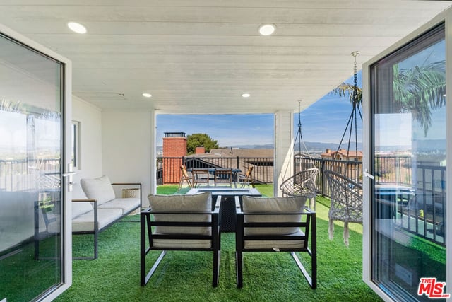 4243 Don Carlos Drive, Los Angeles, CA 90008 — photo 43 of 66