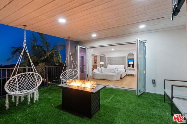 4243 Don Carlos Drive, Los Angeles, CA 90008 — photo 48 of 66