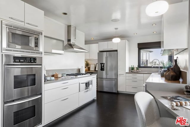 3654 Holboro Drive, Los Angeles, CA 90027 — photo 9 of 34
