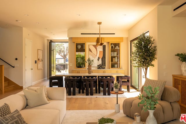 12427 Cumpston Street, Los Angeles, CA 91607 — photo 10 of 53
