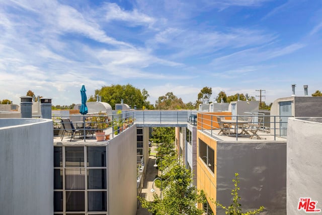 2433 28th Street B, Santa Monica, CA 90405 — photo 16 of 25