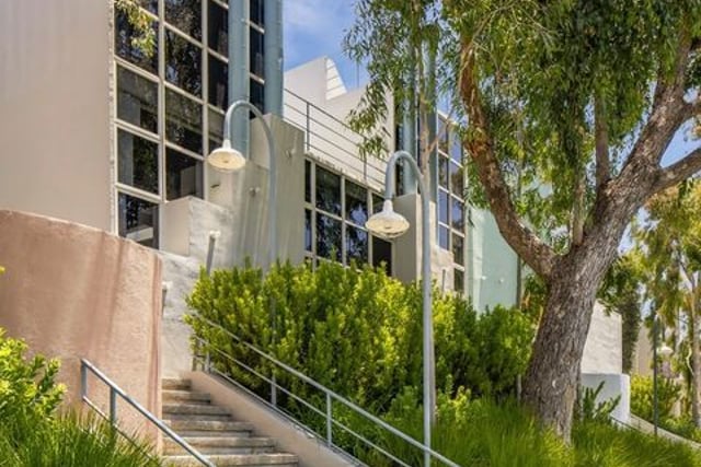 2433 28th Street B, Santa Monica, CA 90405 — photo 2 of 25