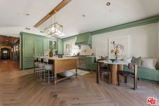 224 N Bowling Green Way, Los Angeles, CA 90049 — photo 24 of 73