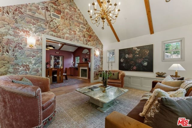 224 N Bowling Green Way, Los Angeles, CA 90049 — photo 9 of 73