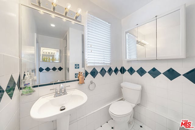 3730 Wasatch Avenue, Los Angeles, CA 90066 — photo 14 of 33
