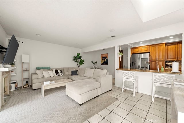 12205 Foster Road, Norwalk, CA 90650 — photo 4 of 45