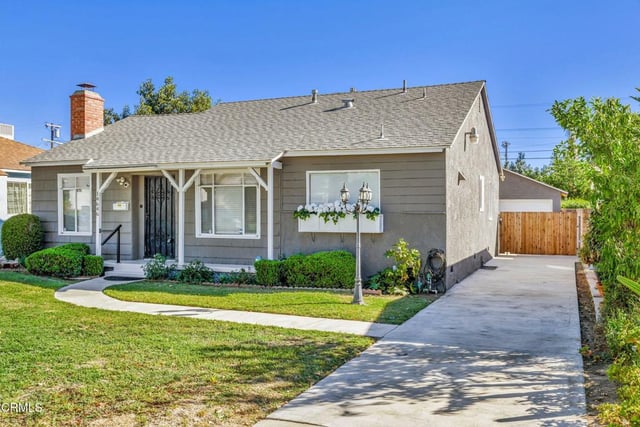 14646 Leadwell Street, Van Nuys, CA 91405 — photo 9 of 36