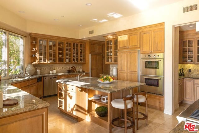 13731 Romany Drive, Pacific Palisades, CA 90272 — photo 15 of 46