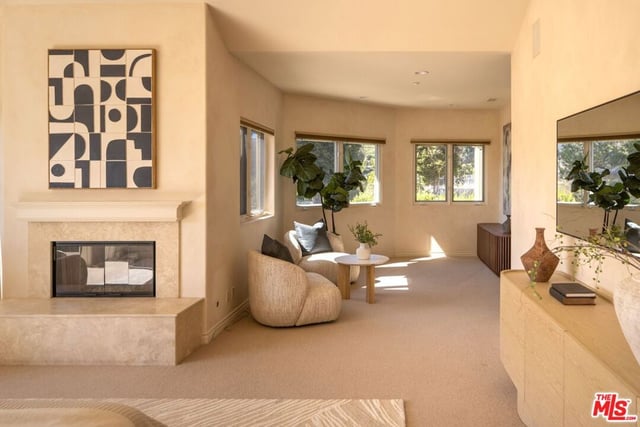13731 Romany Drive, Pacific Palisades, CA 90272 — photo 22 of 46