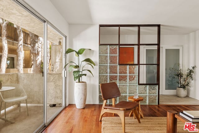 2225 20th Street 2, Santa Monica, CA 90405 — photo 4 of 22