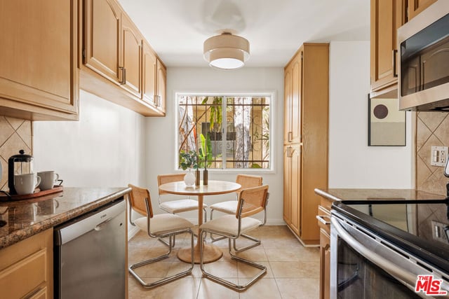 2225 20th Street 2, Santa Monica, CA 90405 — photo 8 of 22