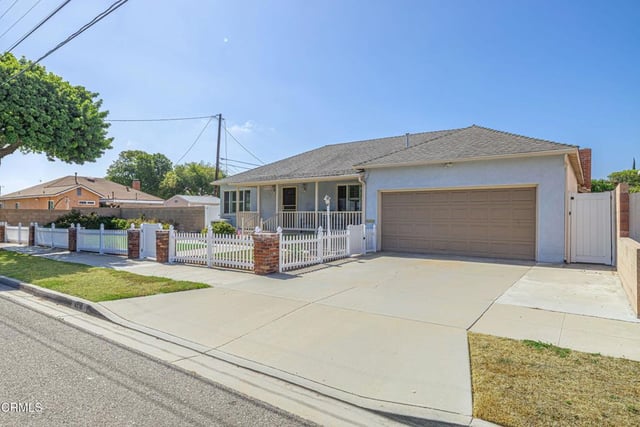 4518 E Stearns Street, Long Beach, CA 90815 — photo 3 of 38