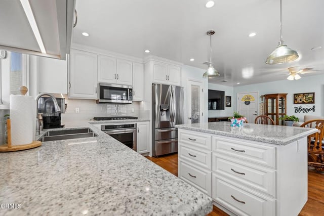4518 E Stearns Street, Long Beach, CA 90815 — photo 9 of 38