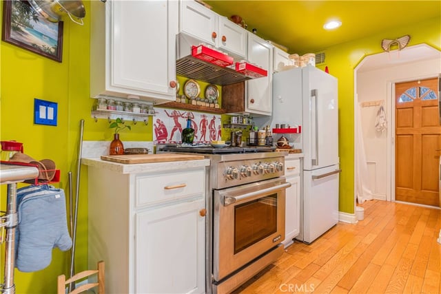 4924 Alatar, Woodland Hills, CA 91364 — photo 9 of 33