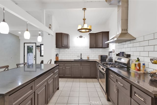 923 Hallwood Avenue, Pomona, CA 91767 — photo 14 of 43