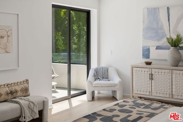 1712 N Beverly Glen Boulevard, Los Angeles, CA 90077 — photo 19 of 34