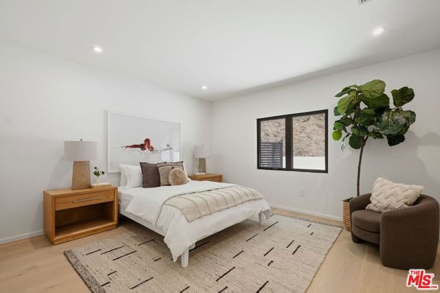 1712 N Beverly Glen Boulevard, Los Angeles, CA 90077 — photo 25 of 34