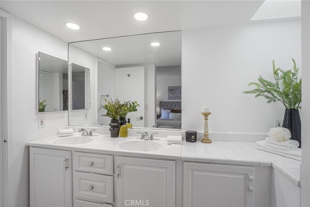 5917 Carell Avenue, Agoura Hills, CA 91301 — photo 22 of 41