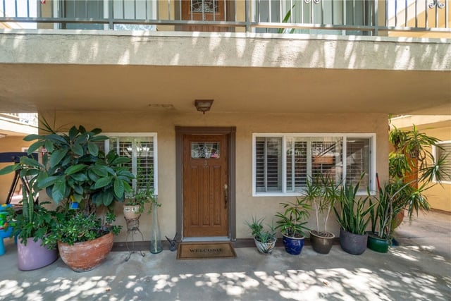 551 W Stocker Street 3, Glendale, CA 91202 — photo 3 of 34