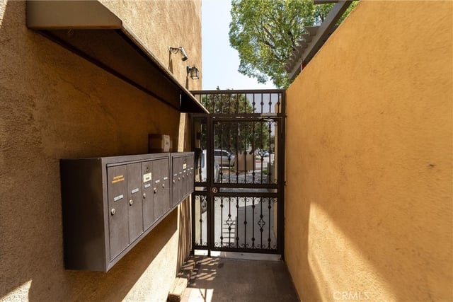 551 W Stocker Street 3, Glendale, CA 91202 — photo 33 of 34