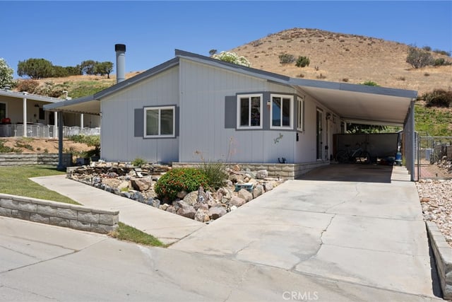33105 Santiago Road 7, Acton, CA 93510 — photo 6 of 37