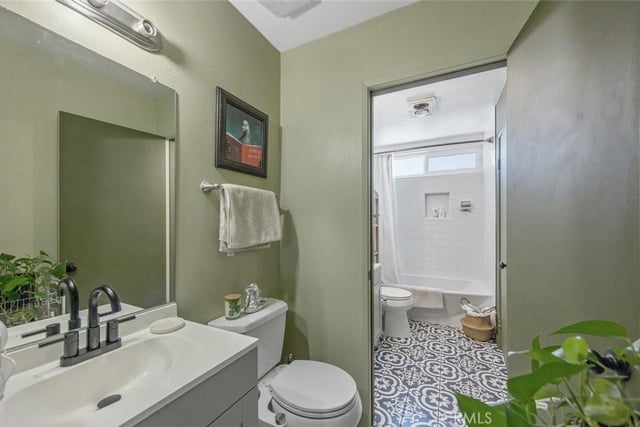 27068 Hidaway 7, Canyon Country, CA 91351 — photo 13 of 33