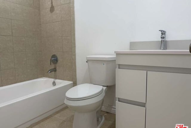 18350 Hatteras Street 278, Tarzana, CA 91356 — photo 37 of 42