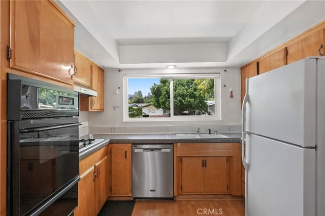 18618 Celtic Street, Porter Ranch, CA 91326 — photo 11 of 32