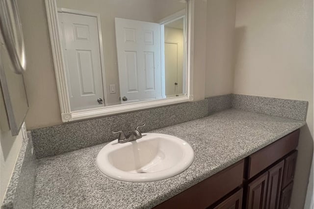36806 36806 Meadowview Court, Palmdale, CA 93552 — photo 13 of 37