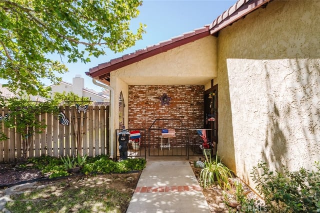6314 Almond Valley Way, Quartz Hill, CA 93536 — photo 5 of 46