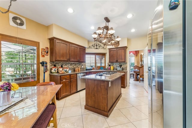24515 Ebelden, Newhall, CA 91321 — photo 16 of 48
