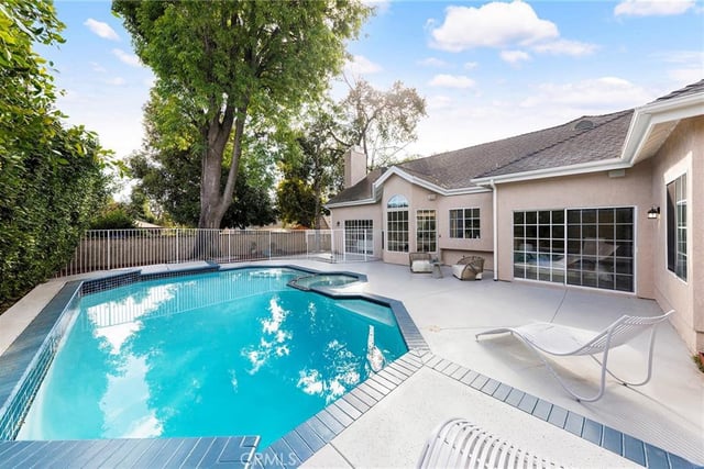 136 N Garfield Place, Monrovia, CA 91016 — photo 31 of 42