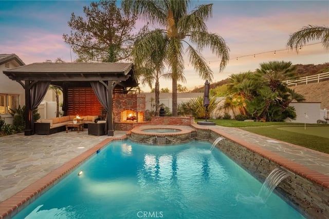 15263 Saddleback Road, Canyon Country, CA 91387 — photo 5 of 51
