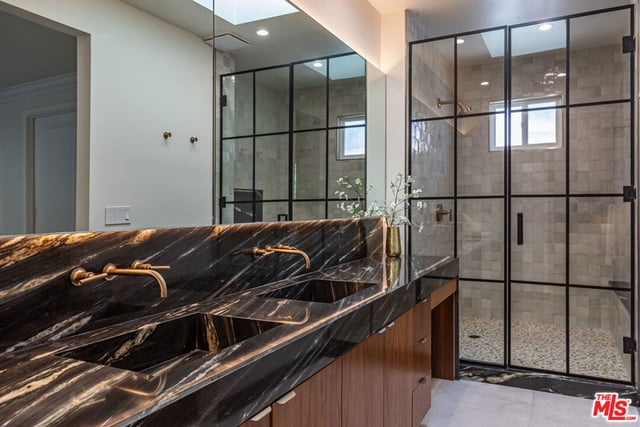 3240 Shelby Drive, Los Angeles, CA 90034 — photo 15 of 41