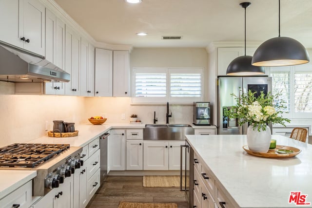 3240 Shelby Drive, Los Angeles, CA 90034 — photo 9 of 41