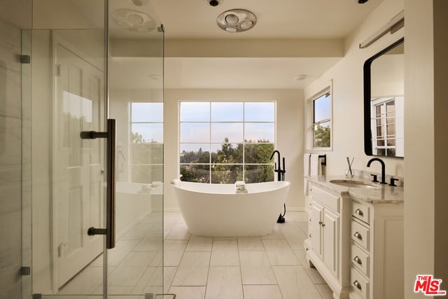 949 N Norman Place, Los Angeles, CA 90049 — photo 11 of 20