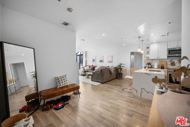 121 S Hope Street 517, Los Angeles, CA 90012 — photo 27 of 60
