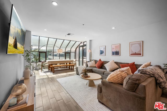 121 S Hope Street 517, Los Angeles, CA 90012 — photo 29 of 60
