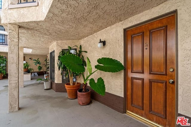 12321 Ocean Park Boulevard 2, Los Angeles, CA 90064 — photo 16 of 30