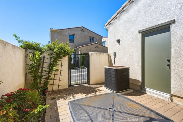 11521 Cararra Lane, Northridge, CA 91326 — photo 35 of 37