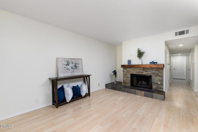 1210 Via Montoya, Camarillo, CA 93010 — photo 7 of 27