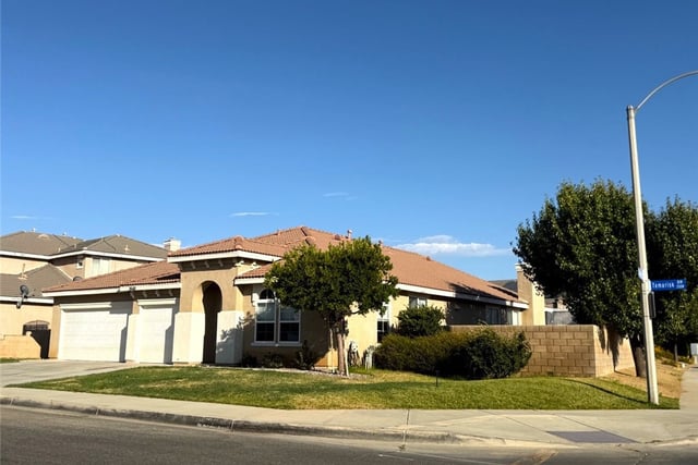 3540 Tamarisk, Palmdale, CA 93551 — photo 4 of 58