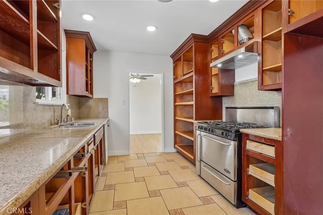 6651 Coronado, Long Beach, CA 90805 — photo 11 of 51