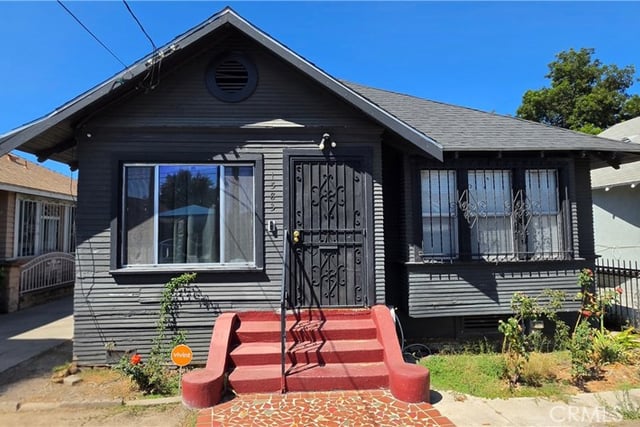 1583 E Martin Luther King Jr, Los Angeles, CA 90011 — photo 2 of 22