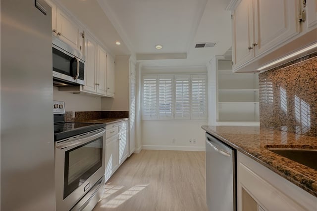 938 Palo Verde Avenue, Long Beach, CA 90815 — photo 26 of 68