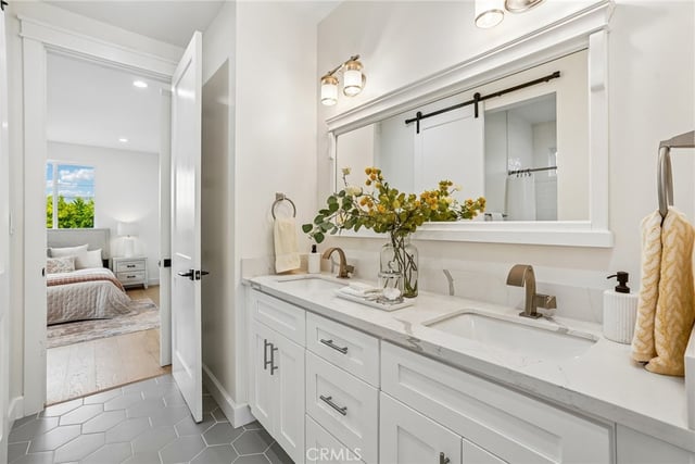 8308 Mcconnell Avenue, Los Angeles, CA 90045 — photo 34 of 61