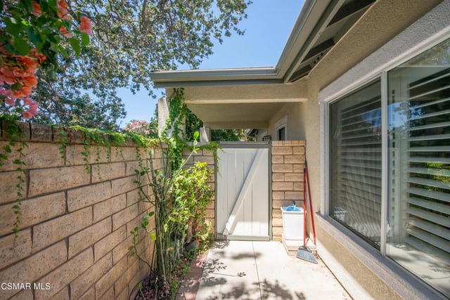 2040 Freesia Avenue, Simi Valley, CA 93063 — photo 21 of 37