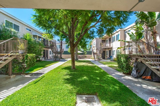 7129 Coldwater Canyon Avenue 10, North Hollywood, CA 91605 — photo 24 of 33