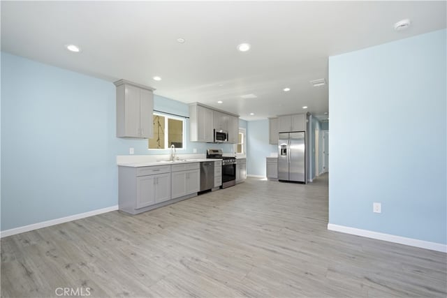 3452 Estrada, Los Angeles, CA 90023 — photo 4 of 32